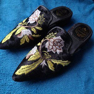 Gently used Heeled Mule Size5 (35)